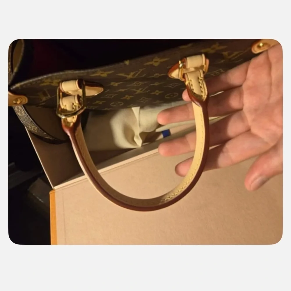 Louis Vuitton Sac Plat BB monogram canvas. New with dust bag and box.